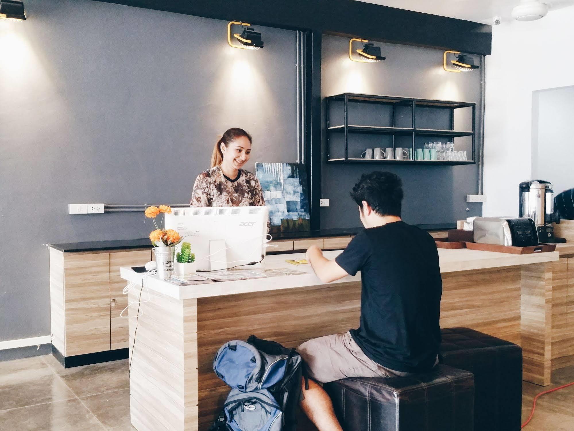 Bed Hostel Phuket Εξωτερικό φωτογραφία